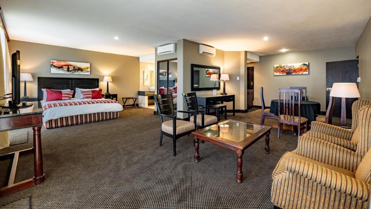African Sky Hotels - Pine Lake Inn White River Exterior foto