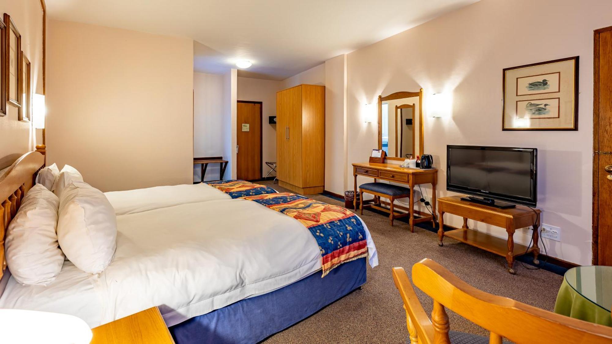 African Sky Hotels - Pine Lake Inn White River Exterior foto