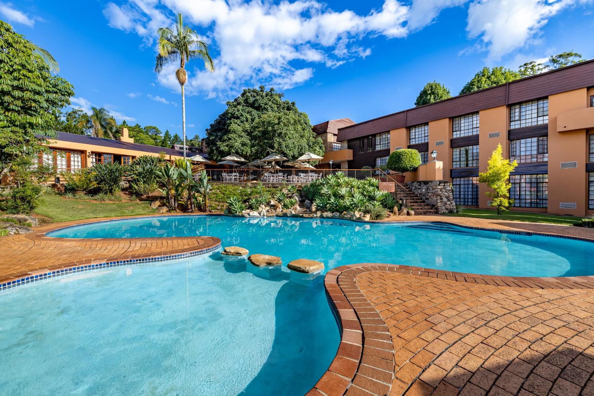 African Sky Hotels - Pine Lake Inn White River Exterior foto